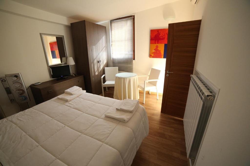 Bed & Breakfast Idomeneo 63 Lecce Buitenkant foto