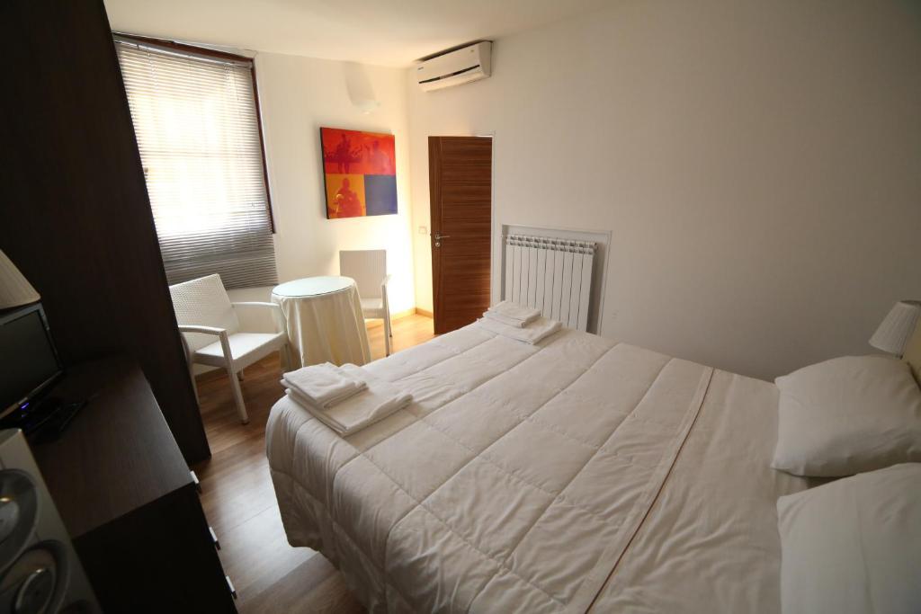 Bed & Breakfast Idomeneo 63 Lecce Buitenkant foto